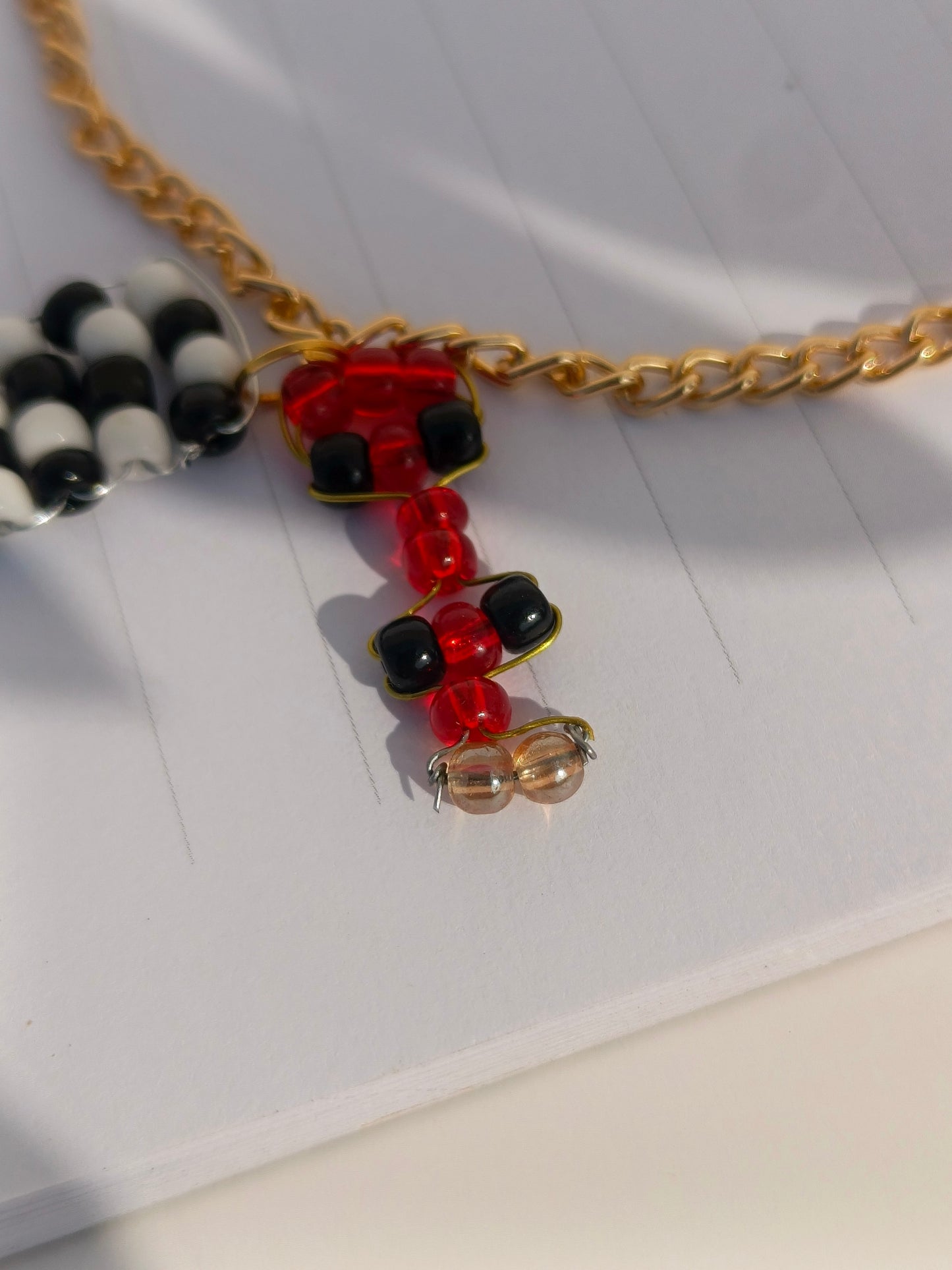 Elegant F1 car pendent