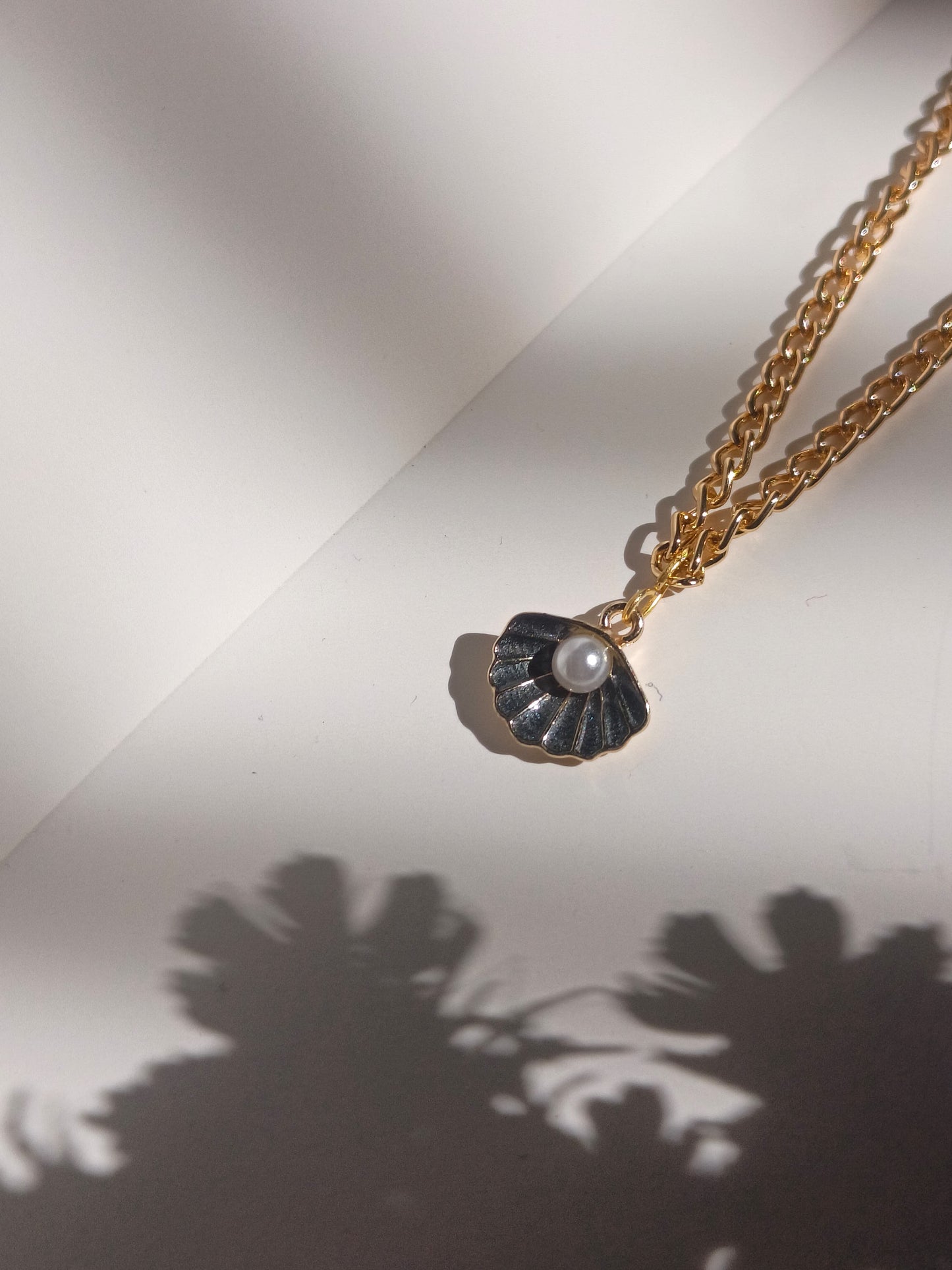 Ocean Pearl Shell Necklace